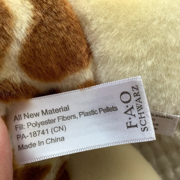 FAO SCHWARZ Large Plush Sitting Giraffe Stuffed Animal Toy - Picture 12 of 16